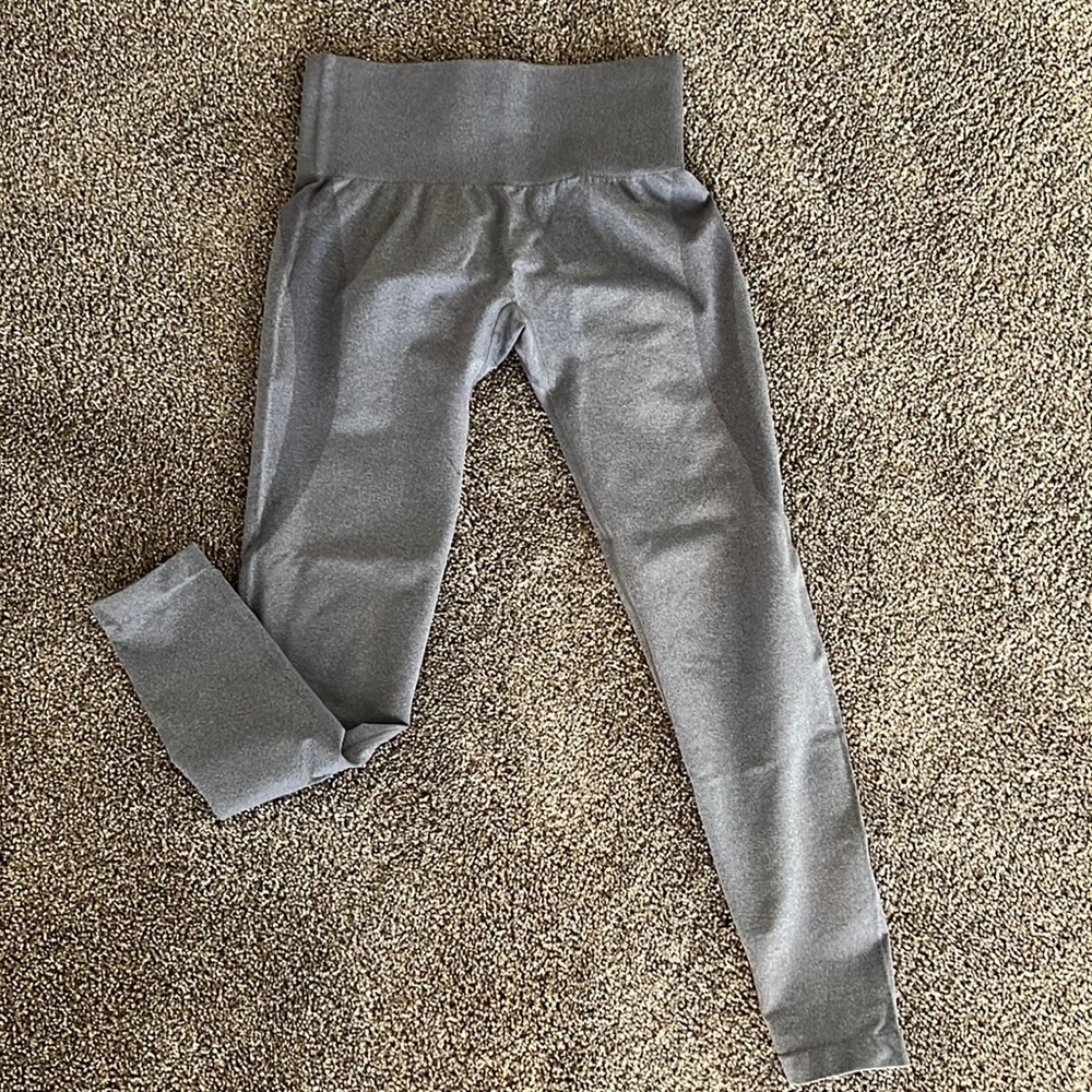 Gray NVGTN contour leggings